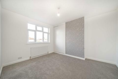 100 Bond Road, Mitcham, CR4 3EN