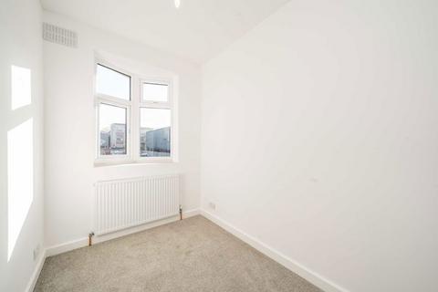 100 Bond Road, Mitcham, CR4 3EN