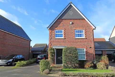 4 bedroom detached house for sale, Bartone Place, Thame