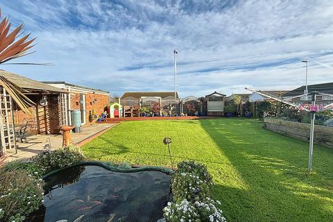 2 bedroom semi-detached bungalow for sale, Tolkien Road, Eastbourne