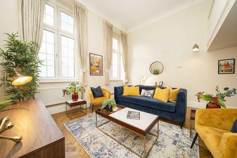 2 bedroom flat for sale, Rosebery Avenue, London EC1R