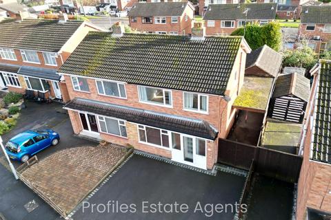 3 bedroom semi-detached house for sale, Lundy Close, Hinckley