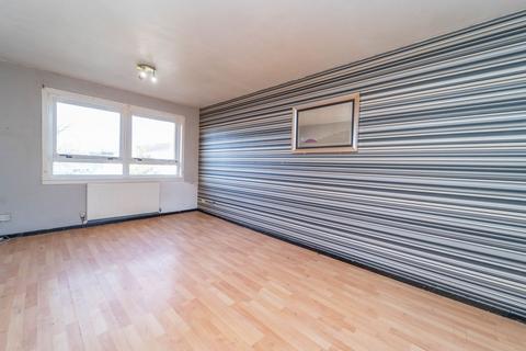 4 bedroom terraced house for sale, Whinnyburn Place, Dunfermline KY11