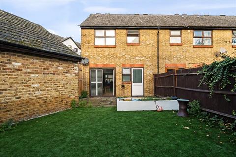 3 bedroom end of terrace house for sale, Crofton Gate Way, London