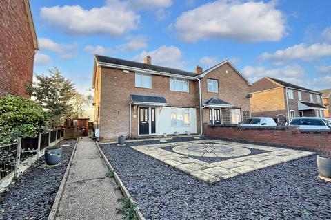 3 bedroom semi-detached house to rent, Egmanton Road, Meden Vale, NG20