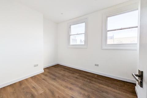 2 bedroom terraced house to rent, New Cross Road, London, SE14