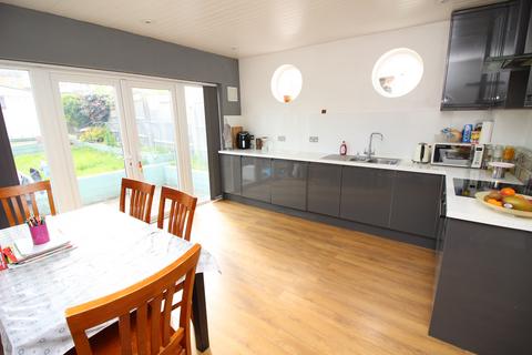 31 Conrad Drive, Worcester Park, KT4 8PR