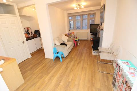 31 Conrad Drive, Worcester Park, KT4 8PR