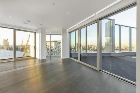 3 bedroom penthouse for sale, Upper Riverside, Cutter Lane, London SE10