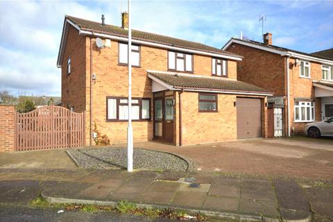 4 bedroom detached house for sale, Stanmore Crescent, Luton, LU3