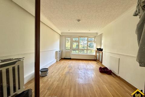 3 bedroom flat to rent, Alexandra Avenue, Harrow, Greater London, HA2