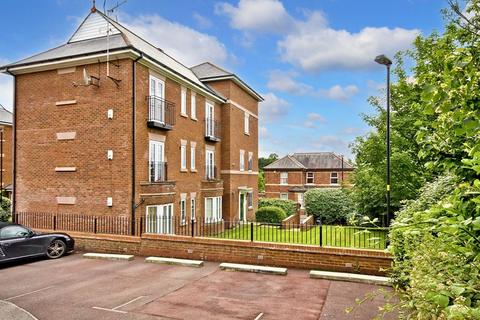 2 bedroom apartment to rent, Ballantyne Place, Winwick, WA2