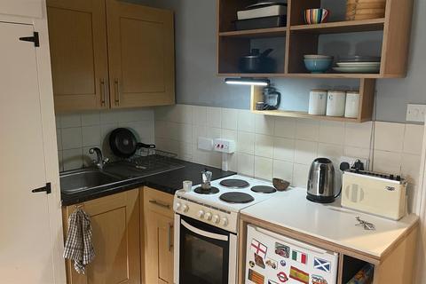 Studio to rent, Poppleton Road, Leytonstone, Leytonstone E11