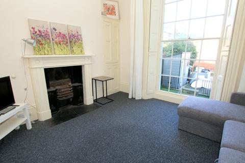 2 bedroom apartment to rent, Montpellier Villas, Cheltenham