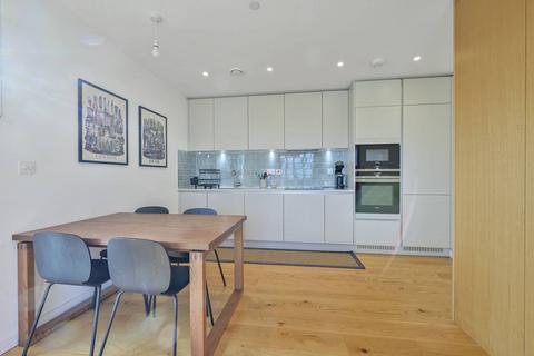 2 bedroom flat to rent, Mapleton Crescent, Wandsworth Town, London, SW18