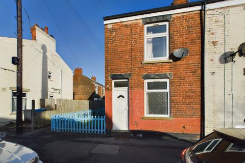 2 bedroom end of terrace house for sale, Barnsley Street, Hull, HU8 7SA