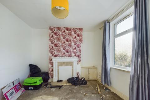 2 bedroom end of terrace house for sale, Barnsley Street, Hull, HU8 7SA