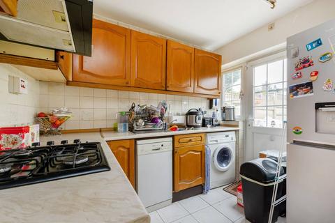 3 bedroom end of terrace house to rent, Kingston Avenue, Sutton, SM3