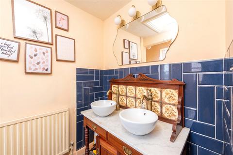 3 bedroom end of terrace house for sale, High Street, Gosmore, Hertfordshire, SG4