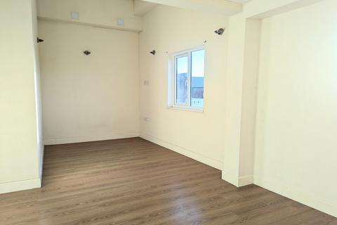 2 bedroom flat to rent, St Andrews Street