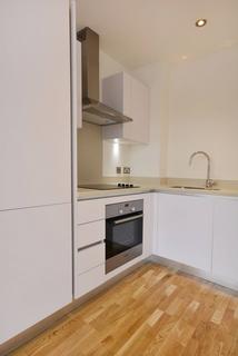 Studio for sale, Streatham High Road, Streatham Hill, London, SW16