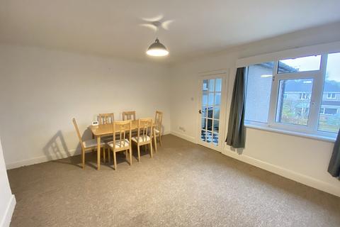 2 bedroom flat to rent, Hendy Close, Sketty, Swansea, SA2