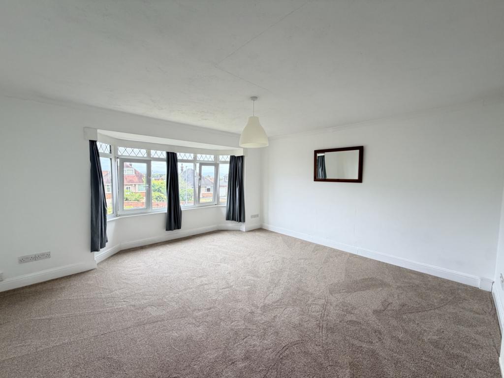 Apartment in Sketty - View 3