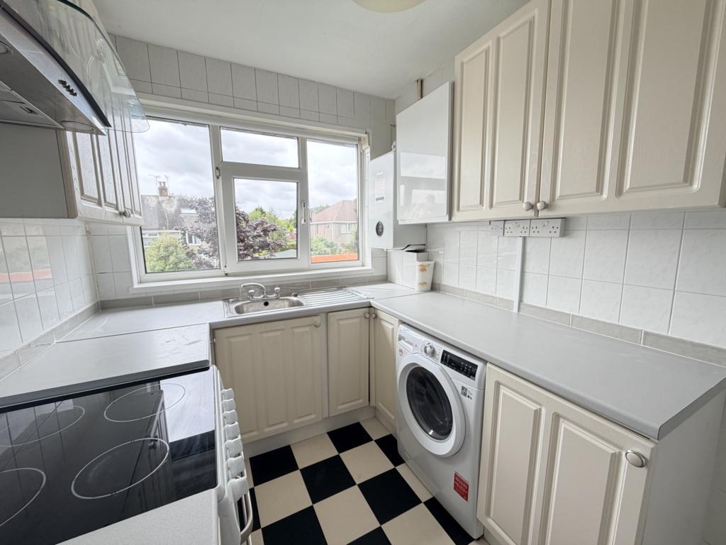 Apartment in Sketty - More