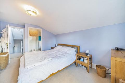 2 bedroom flat for sale, Mysore Road, Battersea