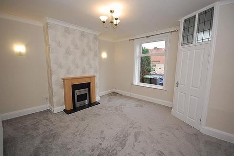 2 bedroom end of terrace house to rent, Caldercliffe Road, Berry Brow, Huddersfield