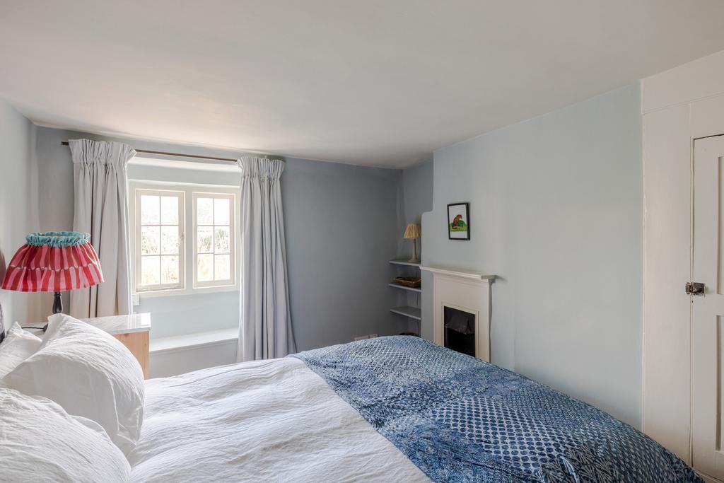 236845 - 31 Manor Road-41.jpg