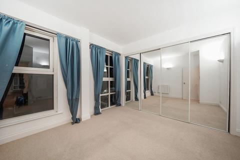 2 bedroom apartment to rent, Quay View Apartments, Canary Wharf, E14