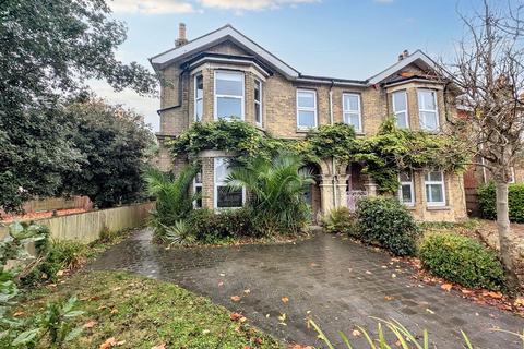 4 bedroom semi-detached house for sale, West Hill Road, Ryde, PO33 1LA