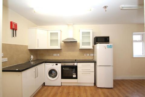 2 bedroom flat for sale, Kenton Road, Kenton, HA3 0XY