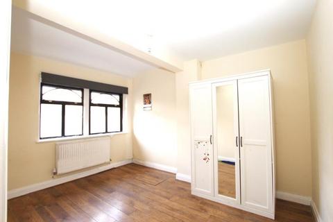 2 bedroom flat for sale, Kenton Road, Kenton, HA3 0XY