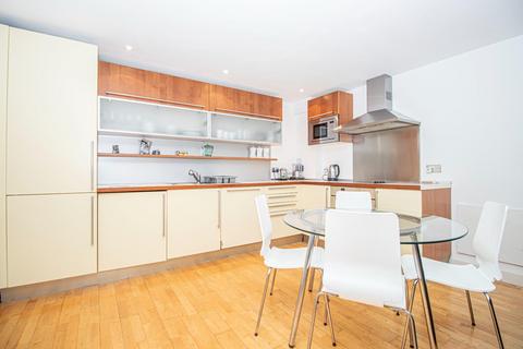 2 bedroom penthouse to rent, Featherstone Street, City of London, EC1Y