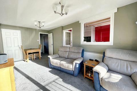 1 bedroom flat for sale, Marine Court, The Esplanade, Telscombe Cliffs, BN10 7HT