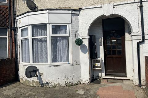 1 bedroom flat to rent, High Street, Sheerness ME12