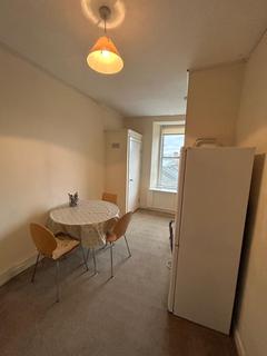 2 bedroom flat to rent, Strathmartine Road, Strathmartine DD3