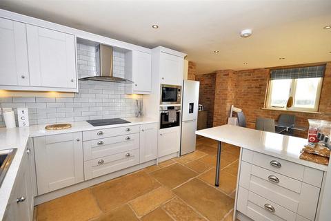 2 bedroom barn conversion to rent, Norton Curlieu Lane, Lower Norton, Warwick