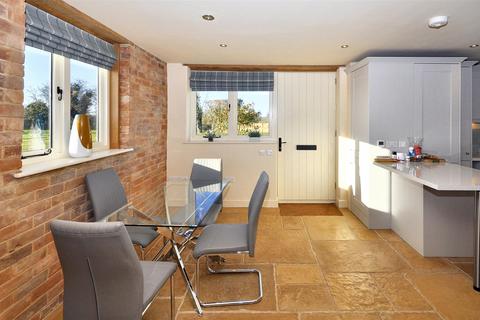 2 bedroom barn conversion to rent, Norton Curlieu Lane, Lower Norton, Warwick