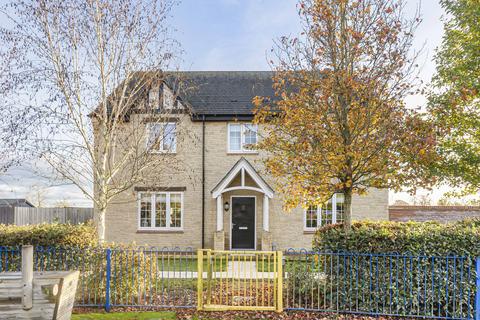 4 bedroom detached house for sale, Poppy Close, Bicester, OX25