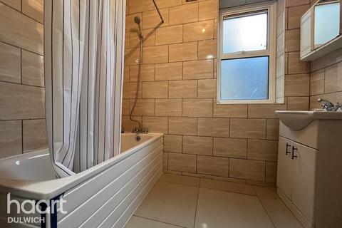 5 bedroom end of terrace house to rent, Ivydale Road, London