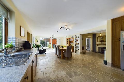 6 bedroom detached house for sale, Mill Lane, Yateley GU46