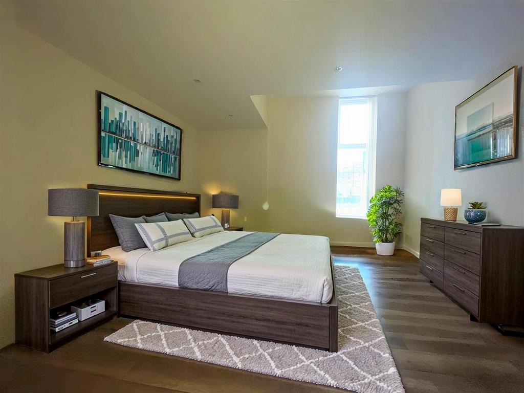 15-203 C-B1 - Bedroom - Modern - 6.jpg