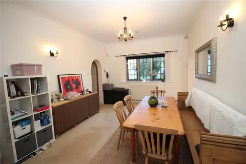 2 bedroom bungalow for sale, Lewes Road, East Grinstead, West Sussex