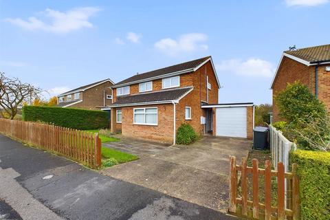 4 bedroom detached house for sale, Tudor Drive, Louth LN11