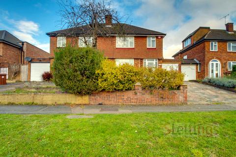 3 bedroom semi-detached house to rent, Park Avenue, Bushey, Hertfordshire