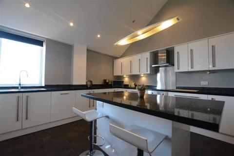 3 bedroom penthouse to rent, , St. Marys Gate, NG1