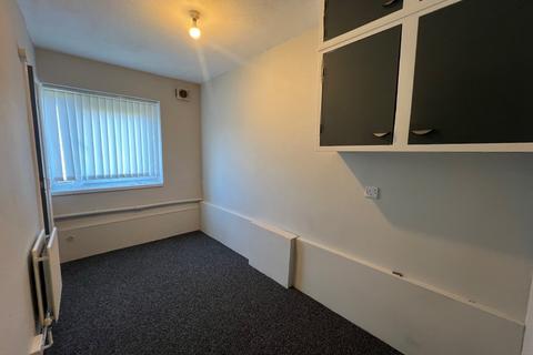 2 bedroom flat to rent, Linacre Road, Hampshire SO19